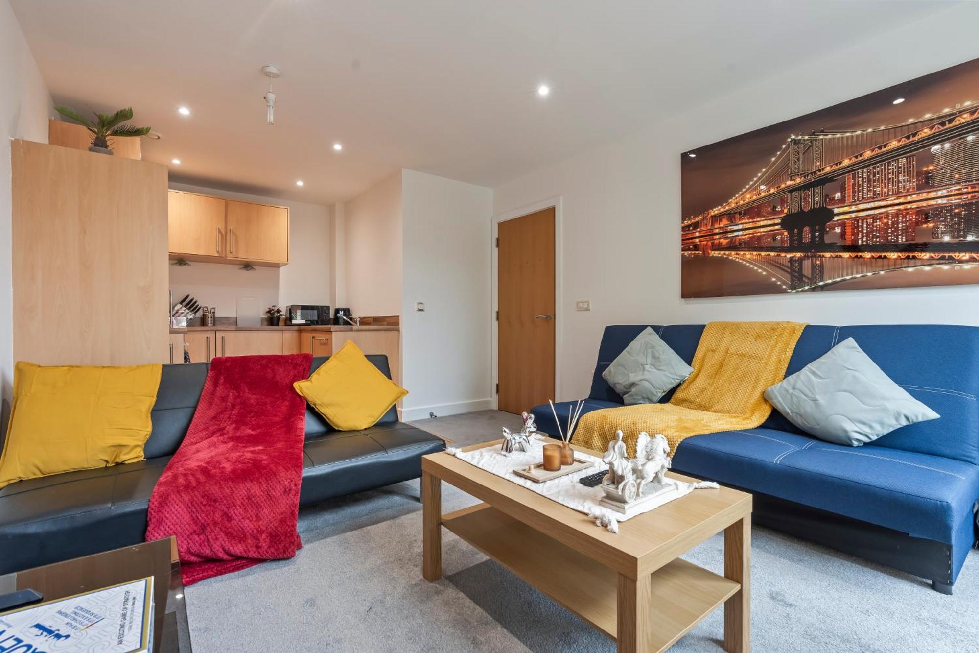 Heart Of Centre Luxury With Secure Underground Parking * Birmingham